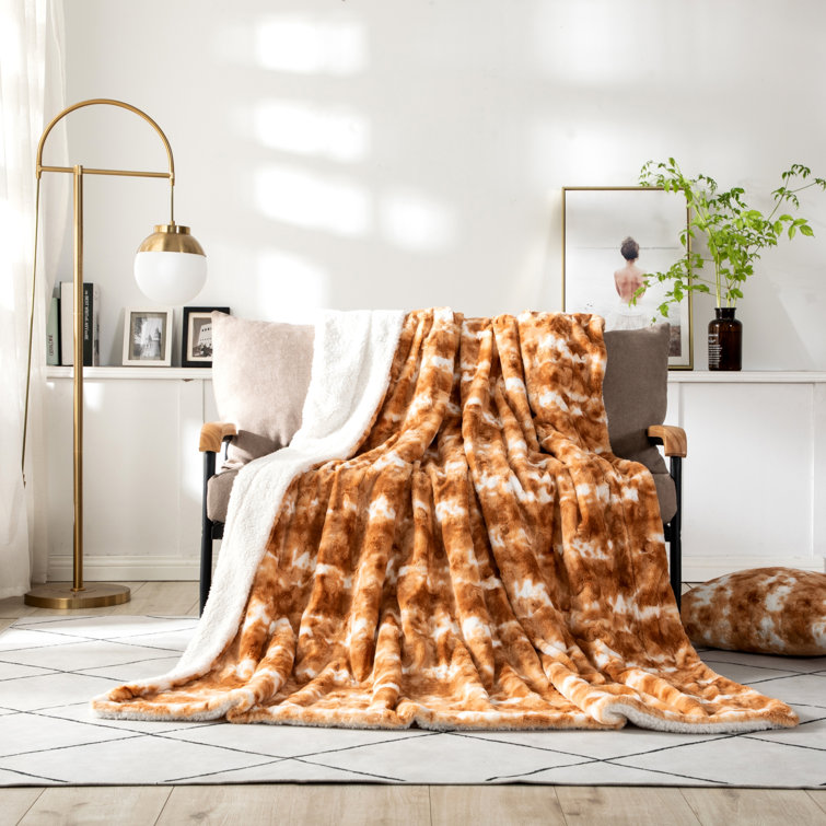 Brielle faux fur discount blanket